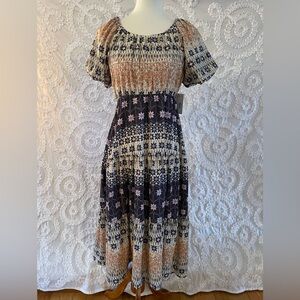 Decks scoop, neck, tiered, midi dress elastic waist